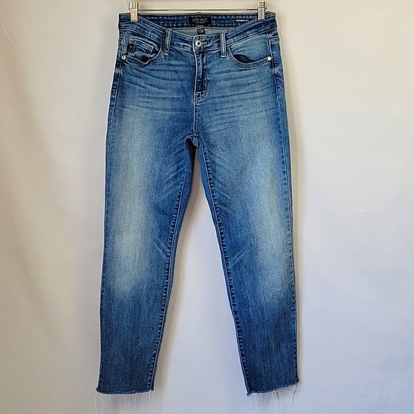 Judy Blue Boyfriend Fit Jeans Light Medium Wash Size 28 - Picture 1 of 15